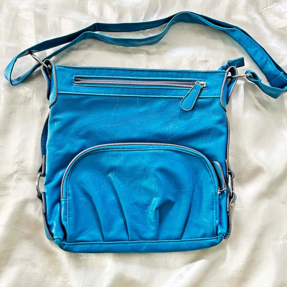 SHOULDER BAG, TEAL, FAUX LEATHER, ZIPPERED POCKETS, TOP ZIPPER CLOSURE, LONG ADJ